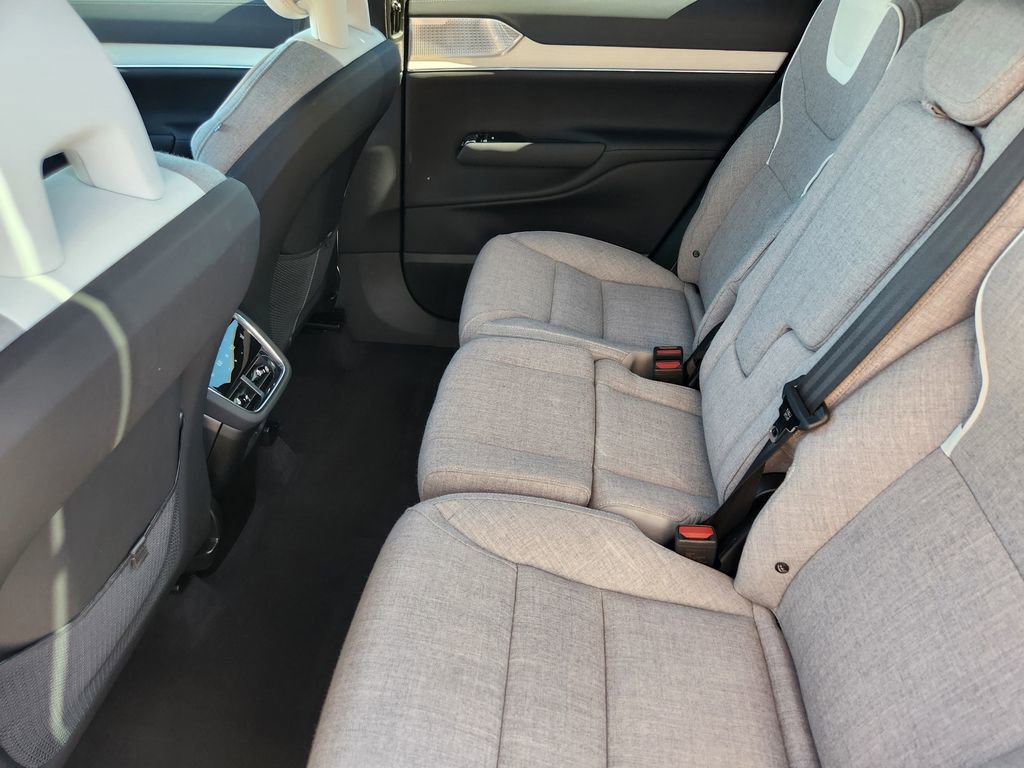Used 2025 Volvo EX90 Ultra AWD/4WD image 18