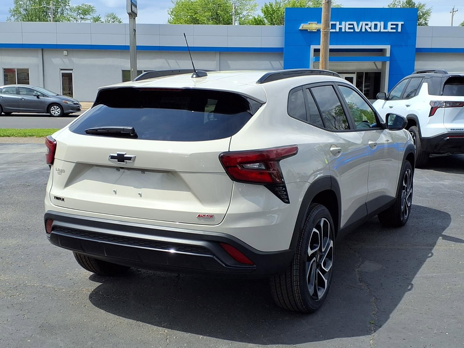 New 2026 Chevrolet Trax RS FWD image 4