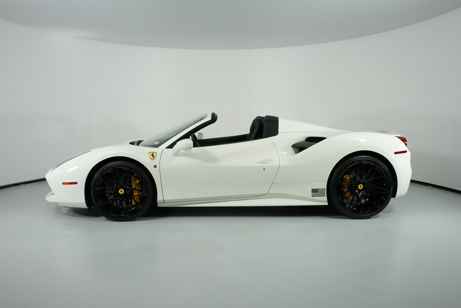 Used 2019 Ferrari 488 Spider RWD image 22