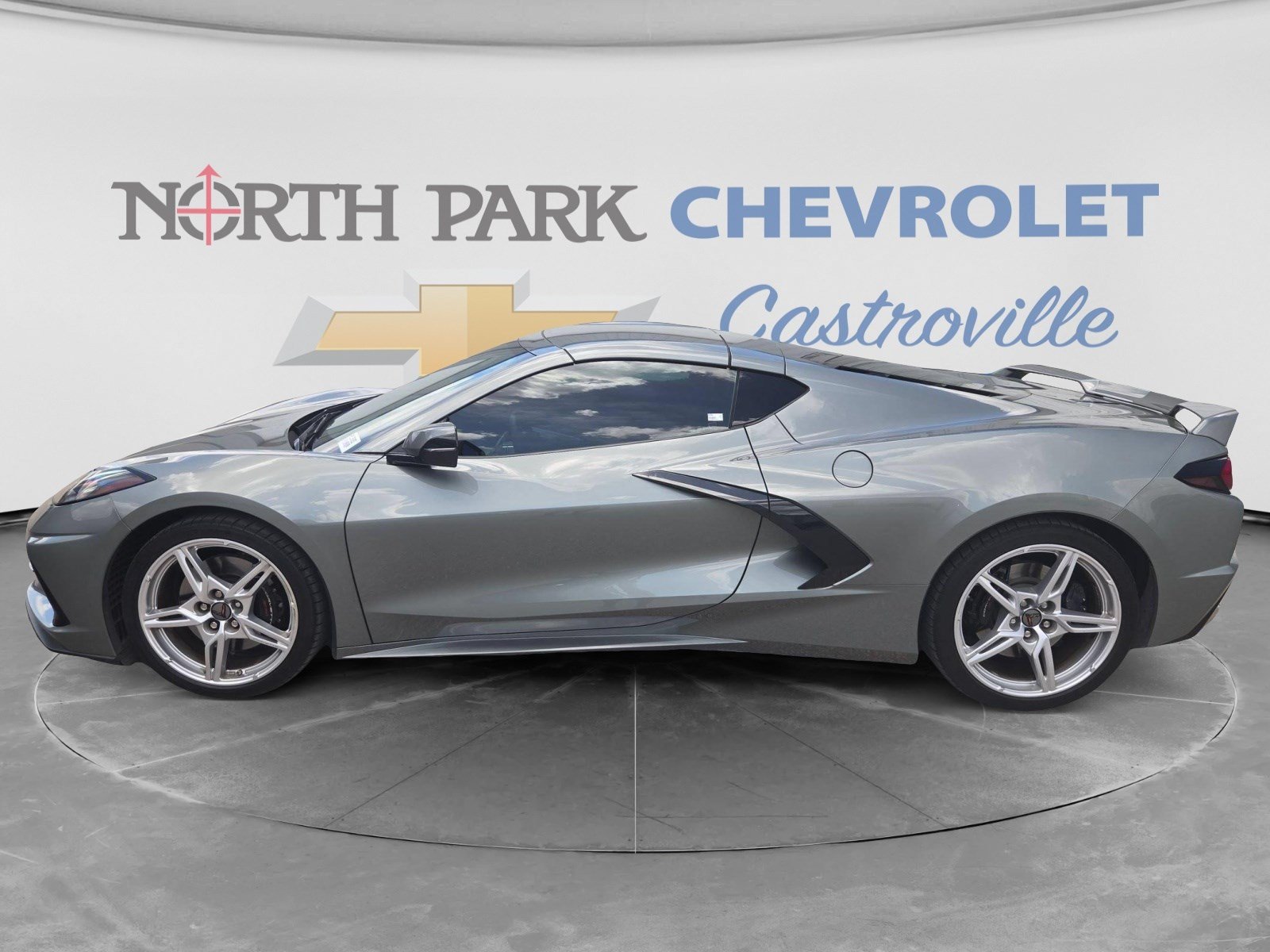 Used 2023 Chevrolet Corvette Stingray Coupe w/ Z51 Performance Package RWD image 6