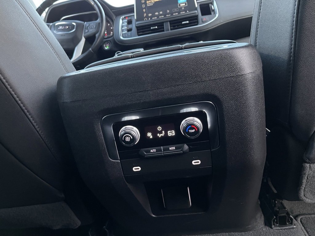 Used 2023 GMC Yukon XL SLT image 37