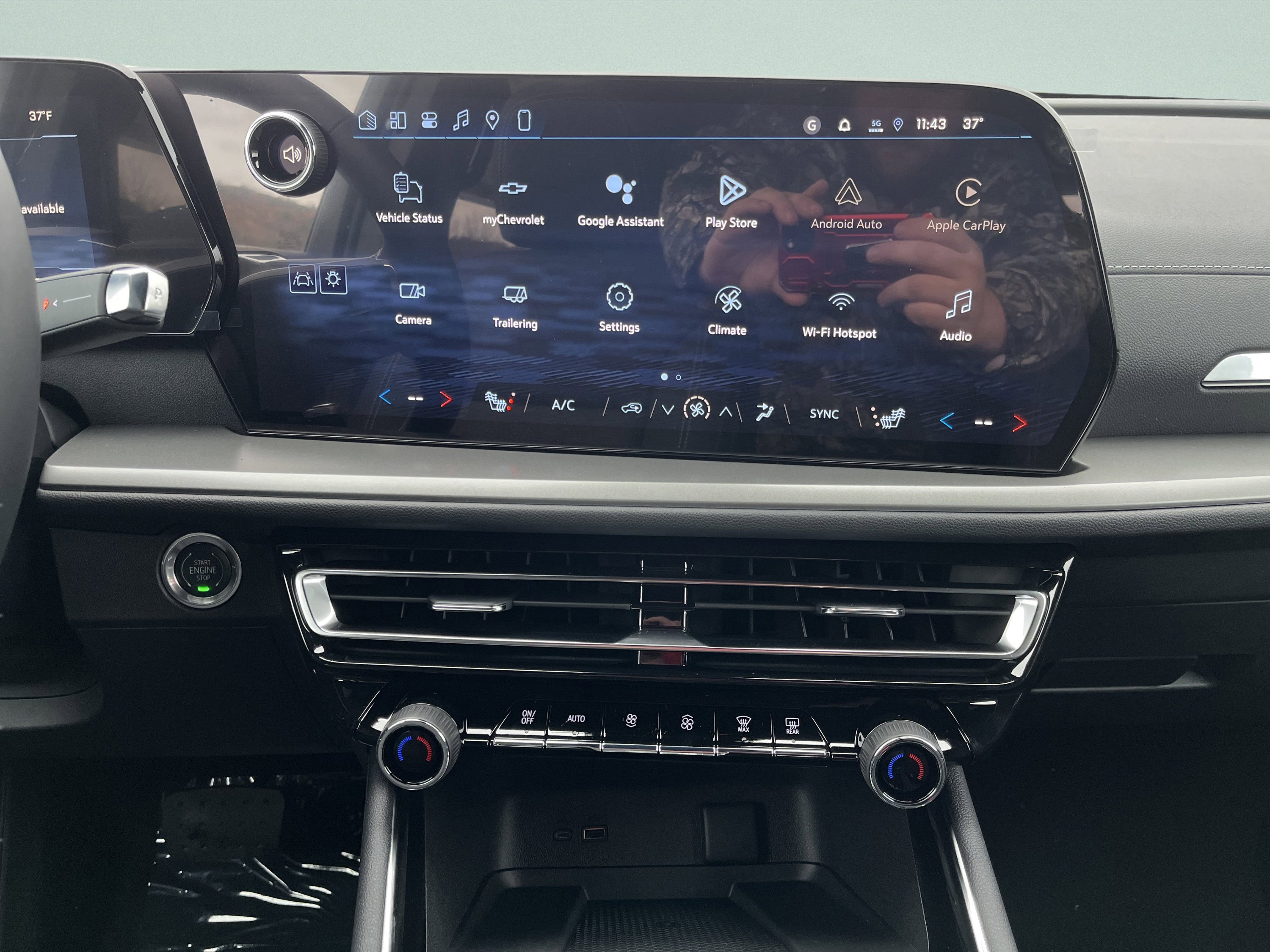 New 2026 Chevrolet Traverse LT w/ Driver Confidence Package image 28