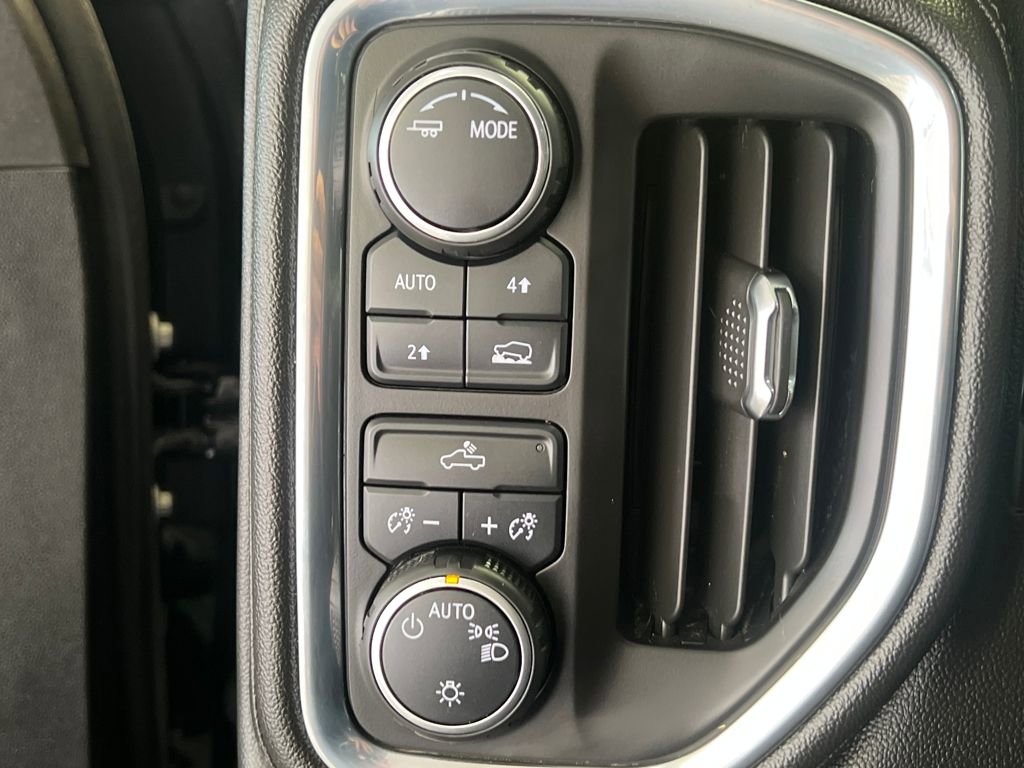 Used 2021 Chevrolet Silverado 1500 LT w/ Convenience Package II AWD/4WD image 33