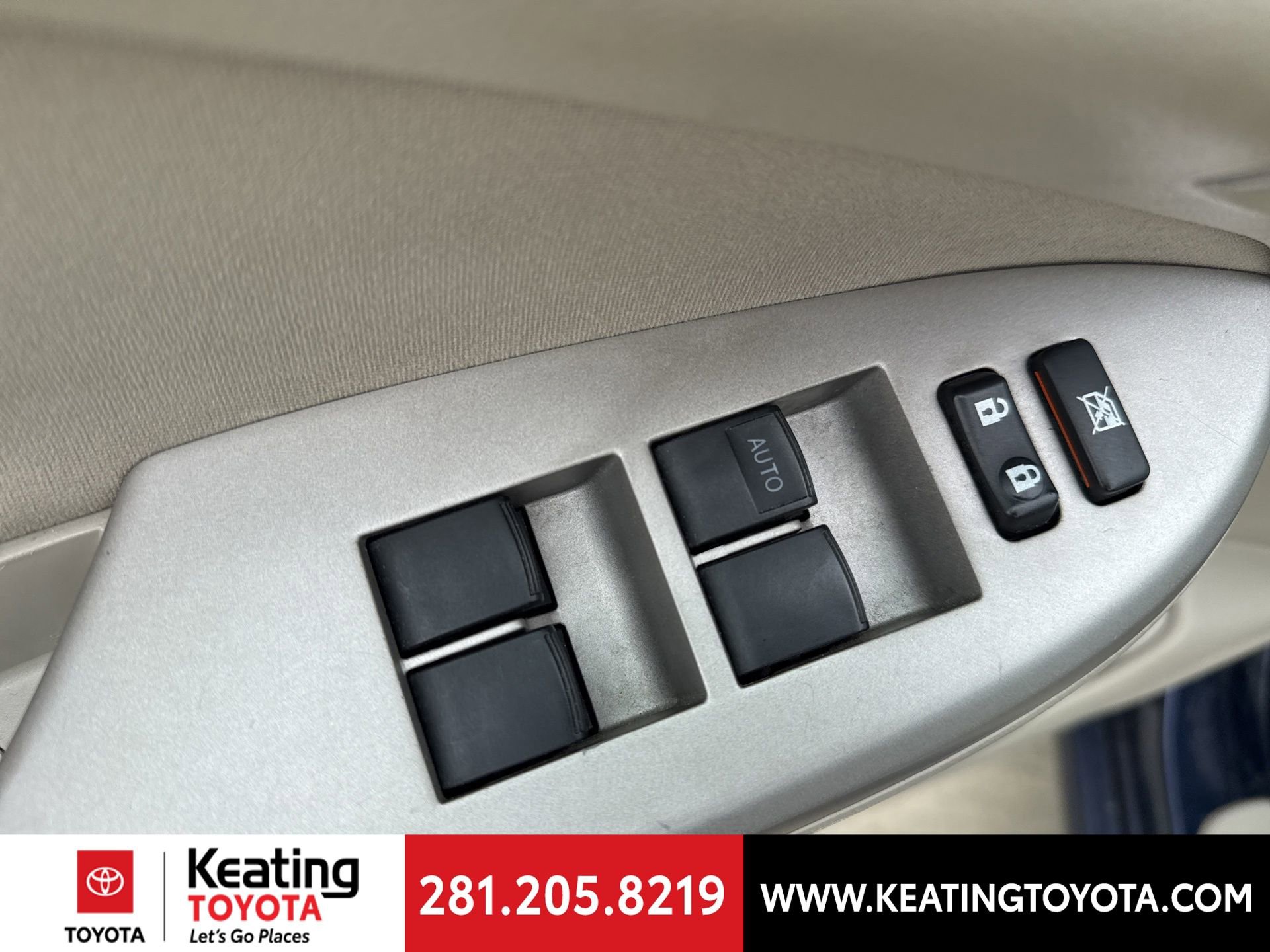 Used 2013 Toyota Corolla LE FWD image 12