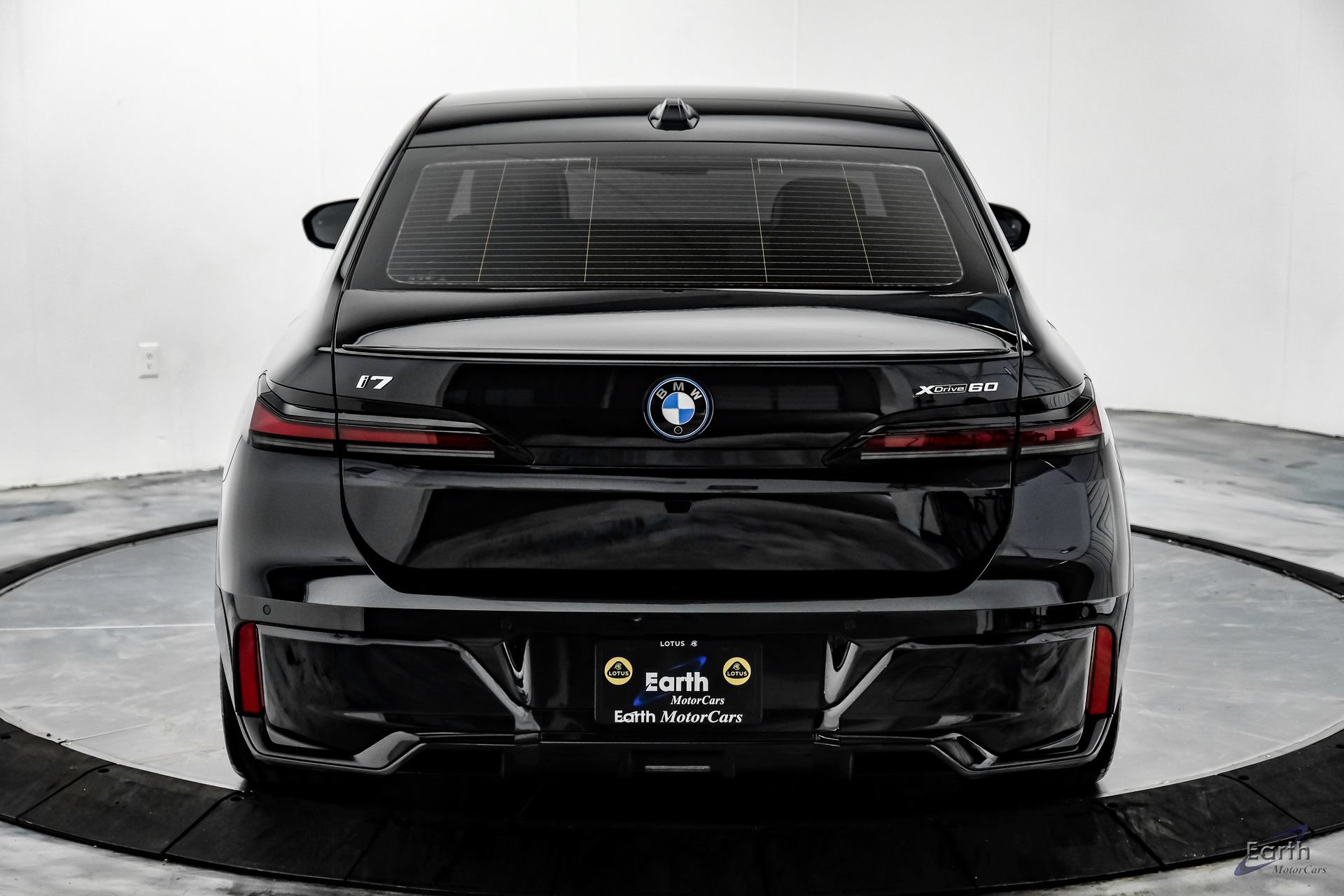 Used 2025 BMW i7 xDrive60 w/ Executive Package AWD/4WD image 13