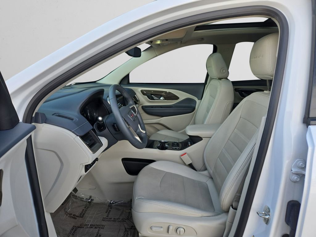 Used 2023 GMC Terrain Denali w/ Denali Premium Package image 11