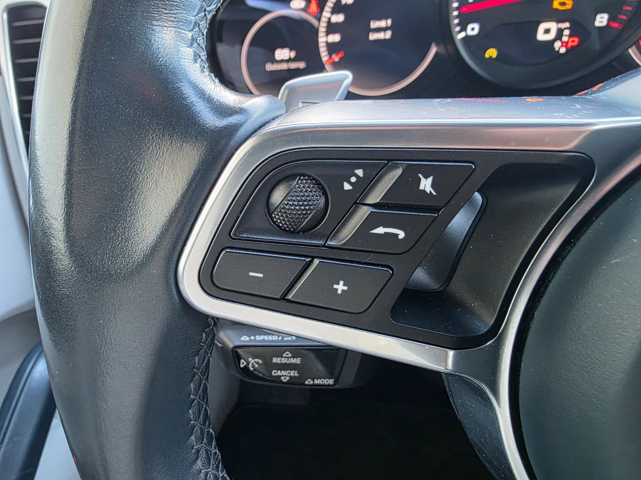 Used 2019 Porsche Cayenne AWD/4WD image 20