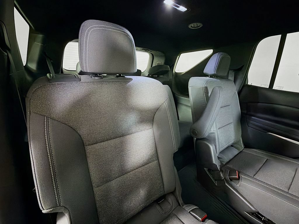New 2026 Chevrolet Traverse LT w/ LPO, Floor Liner Package AWD/4WD image 23