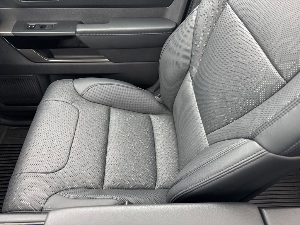 Used 2024 Toyota Tundra Limited image 4