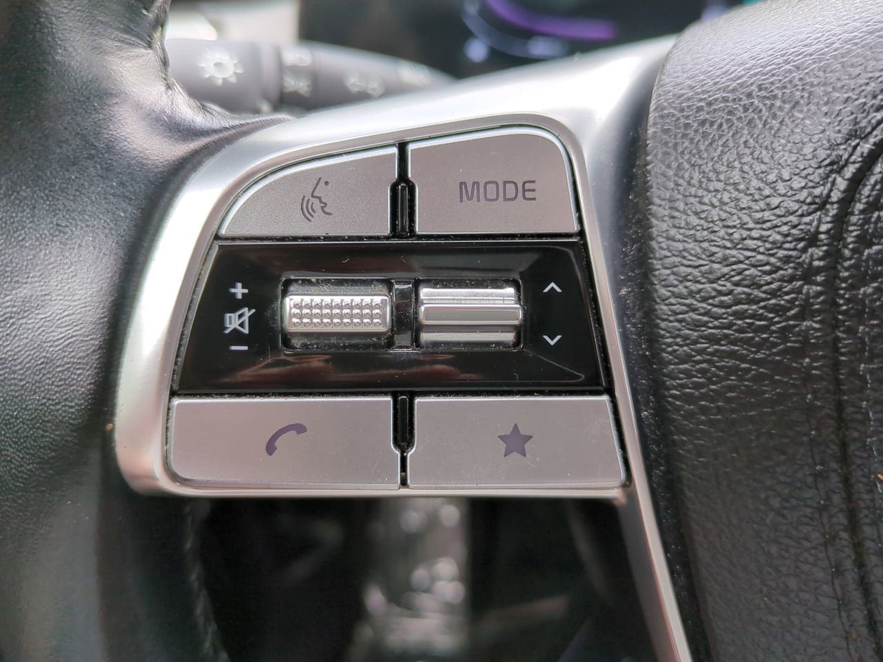 Used 2025 Kia Telluride S FWD image 26