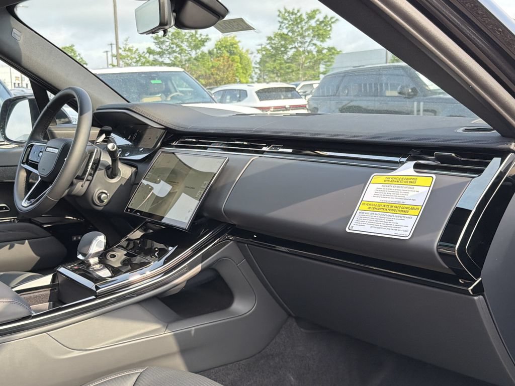 New 2026 Land Rover Range Rover Sport Dynamic SE AWD/4WD image 17