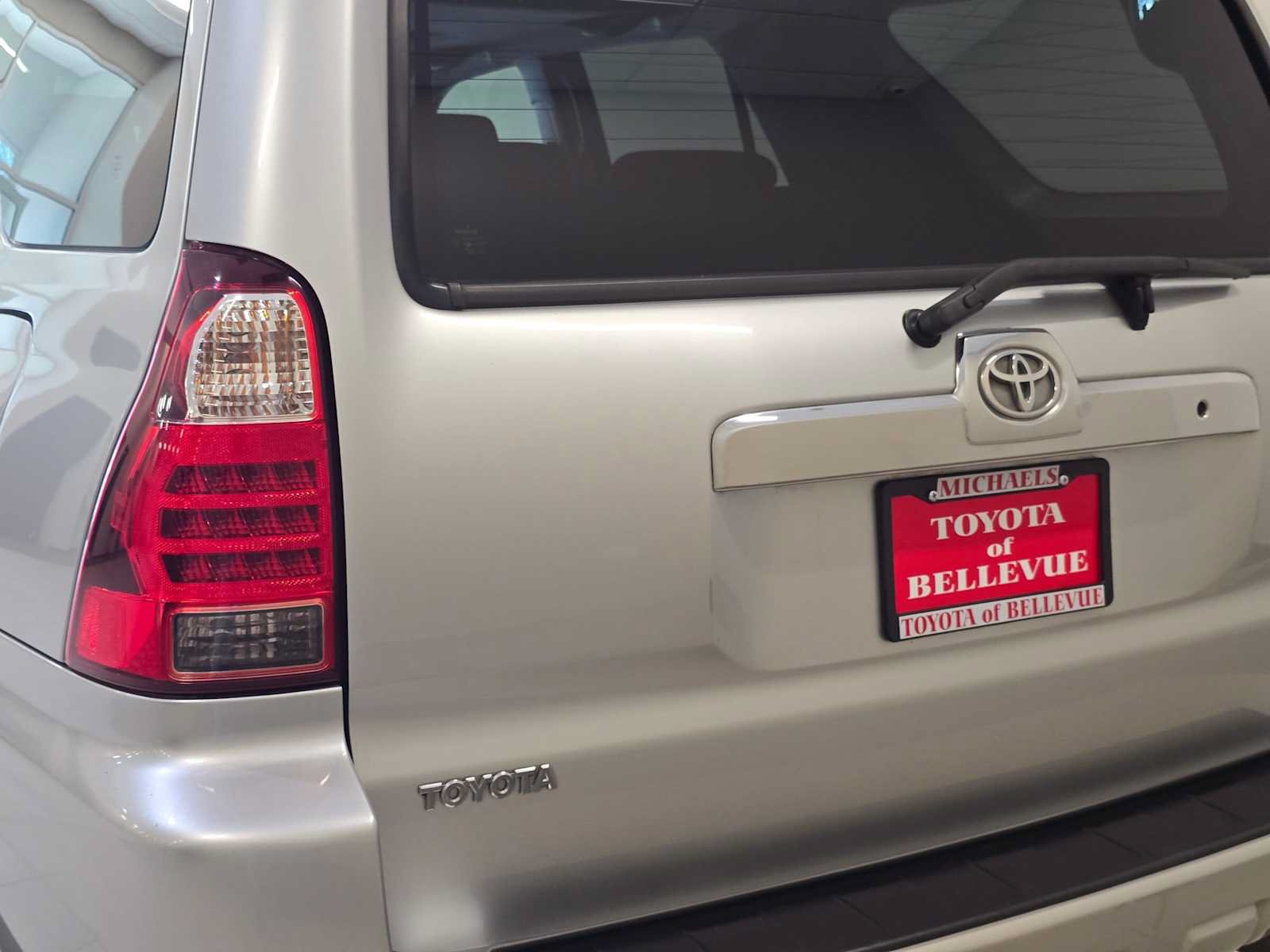 Used 2006 Toyota 4Runner SR5 AWD/4WD image 7