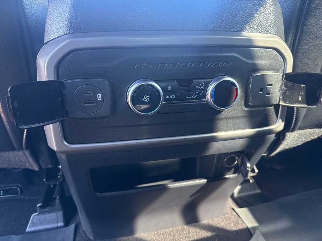 Used 2021 Ford Expedition XLT image 30