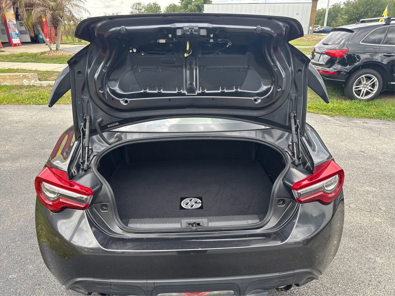 Used 2019 Toyota 86 RWD image 11