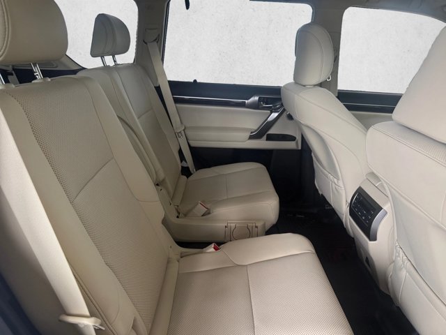 Used 2022 Lexus GX 460 Premium w/ Accessory Package AWD/4WD image 19