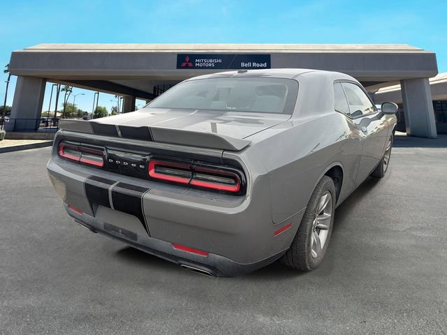 Used 2018 Dodge Challenger SXT image 4