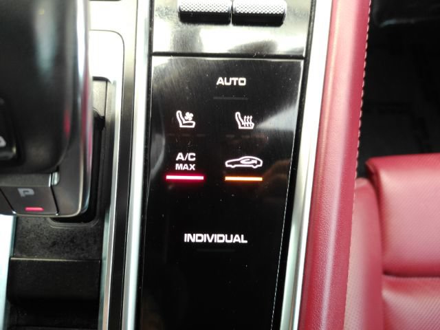 Used 2022 Porsche Panamera Platinum Edition RWD image 53
