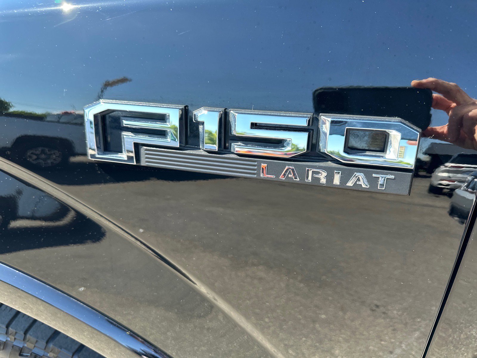 Used 2017 Ford F150 Lariat w/ Equipment Group 502A Luxury AWD/4WD image 9
