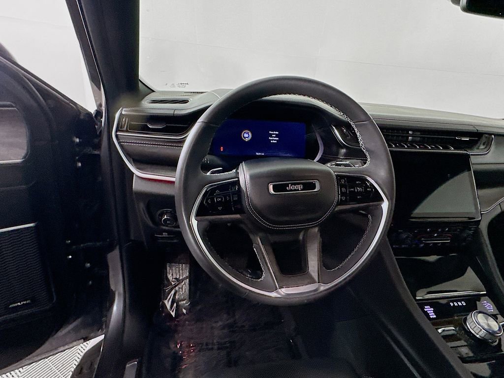 Certified 2023 Jeep Grand Cherokee L Overland w/ Luxury Tech Group IV image 17