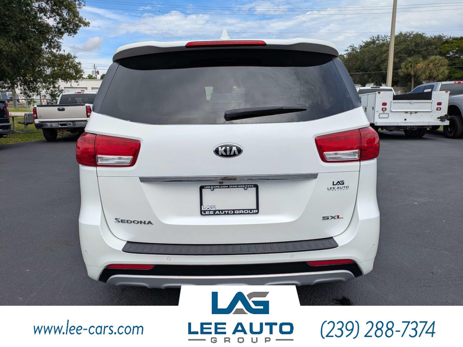 Used 2017 Kia Sedona SX Limited w/ Option Group 030 FWD image 4