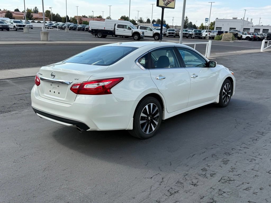 Used 2017 Nissan Altima 2.5 SV FWD image 3