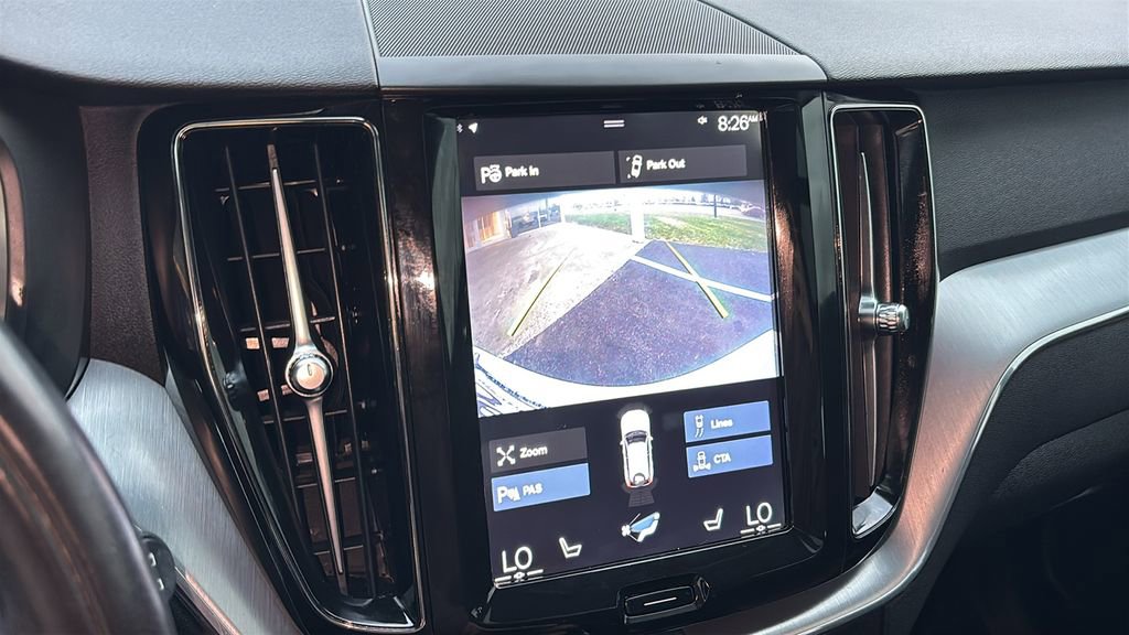 Used 2018 Volvo XC60 T5 Momentum w/ Vision Package image 19