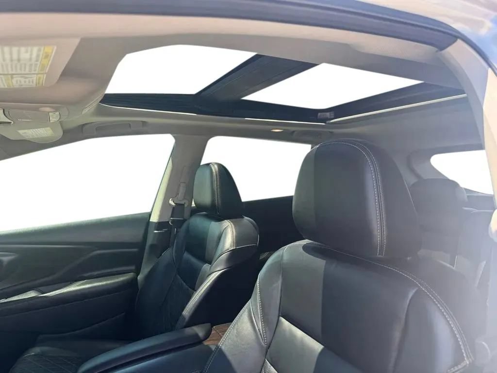 Used 2023 Nissan Murano Platinum w/ Cargo Package FWD image 11