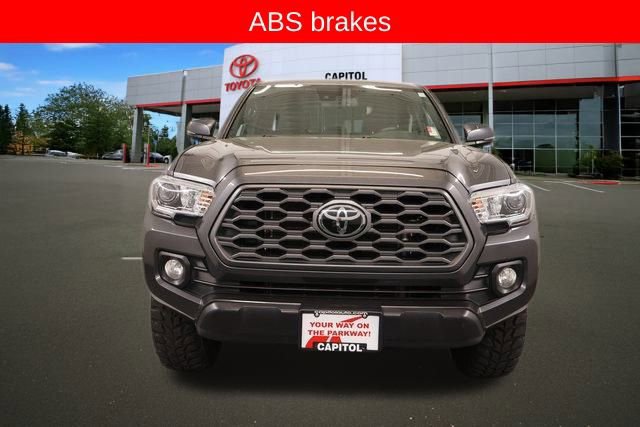 Used 2022 Toyota Tacoma TRD Off-Road image 9