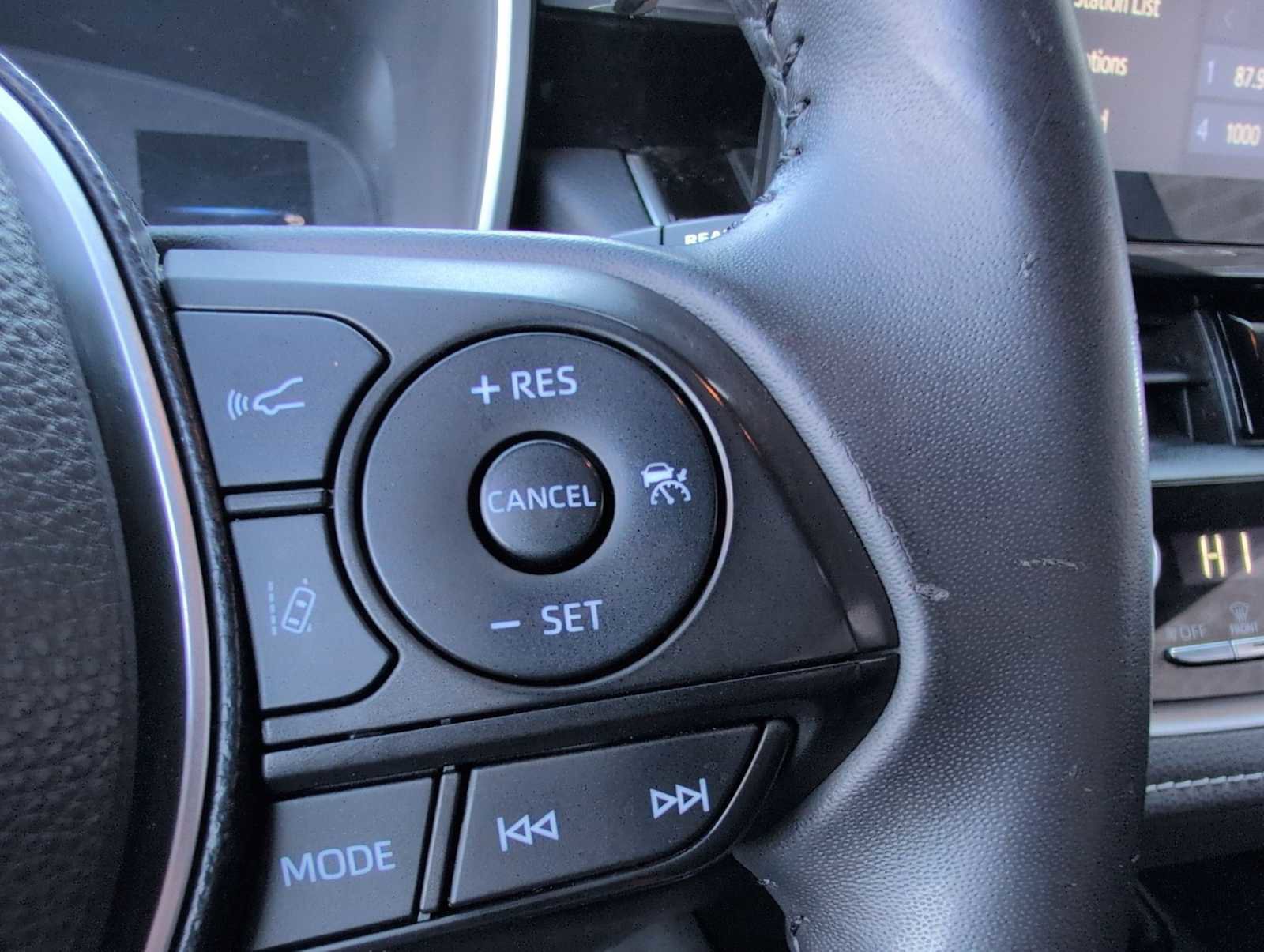 Used 2020 Toyota Corolla Hatchback image 24