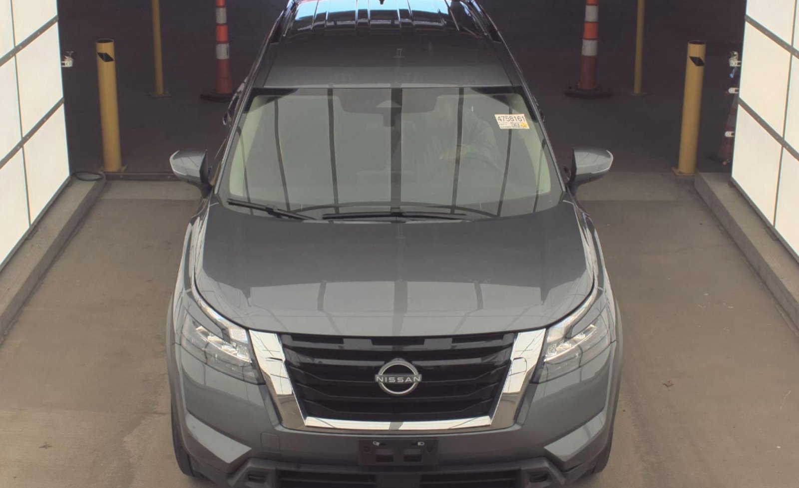 Used 2025 Nissan Pathfinder SV FWD image 2