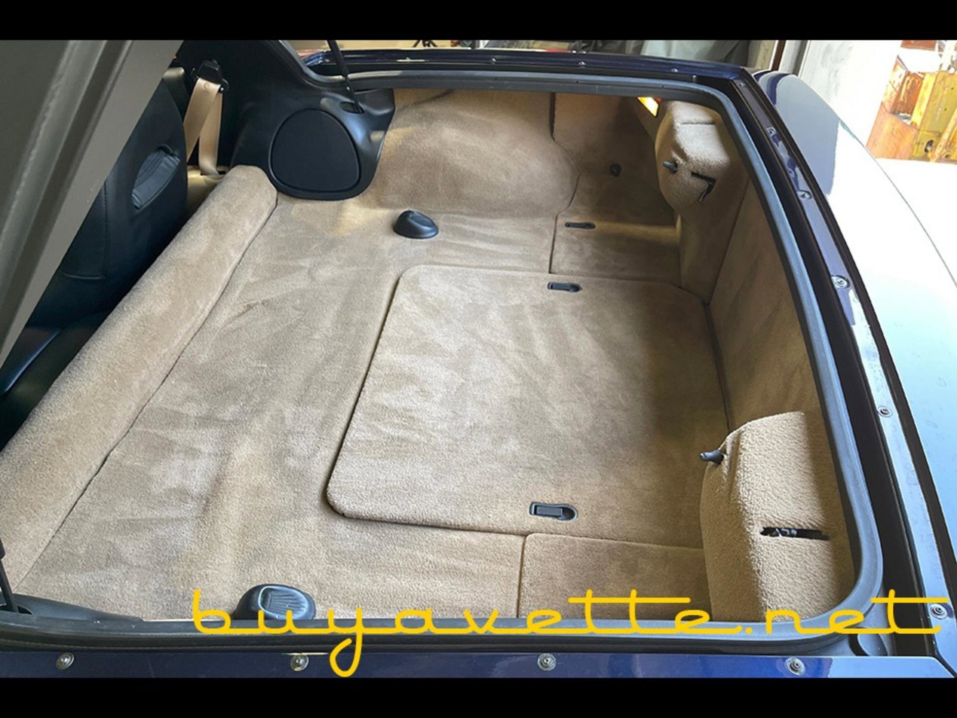 Used 2000 Chevrolet Corvette Coupe w/ Roof Pkg image 23