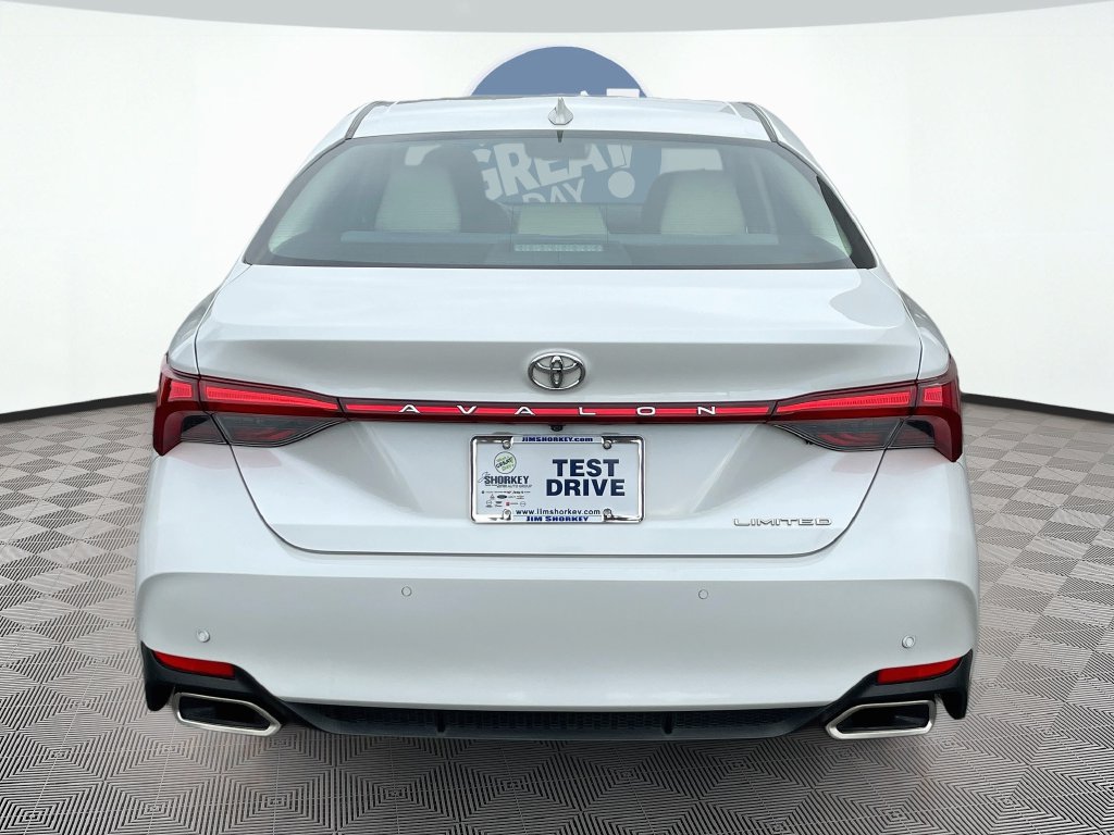 Used 2019 Toyota Avalon Limited w/ Advanced Safety Package FWD image 7