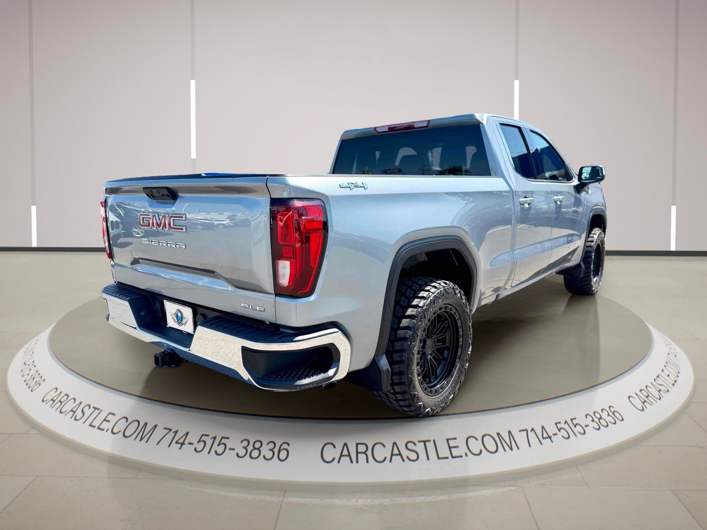 Used 2023 GMC Sierra 1500 SLE w/ Enhanced Capability Package AWD/4WD image 5