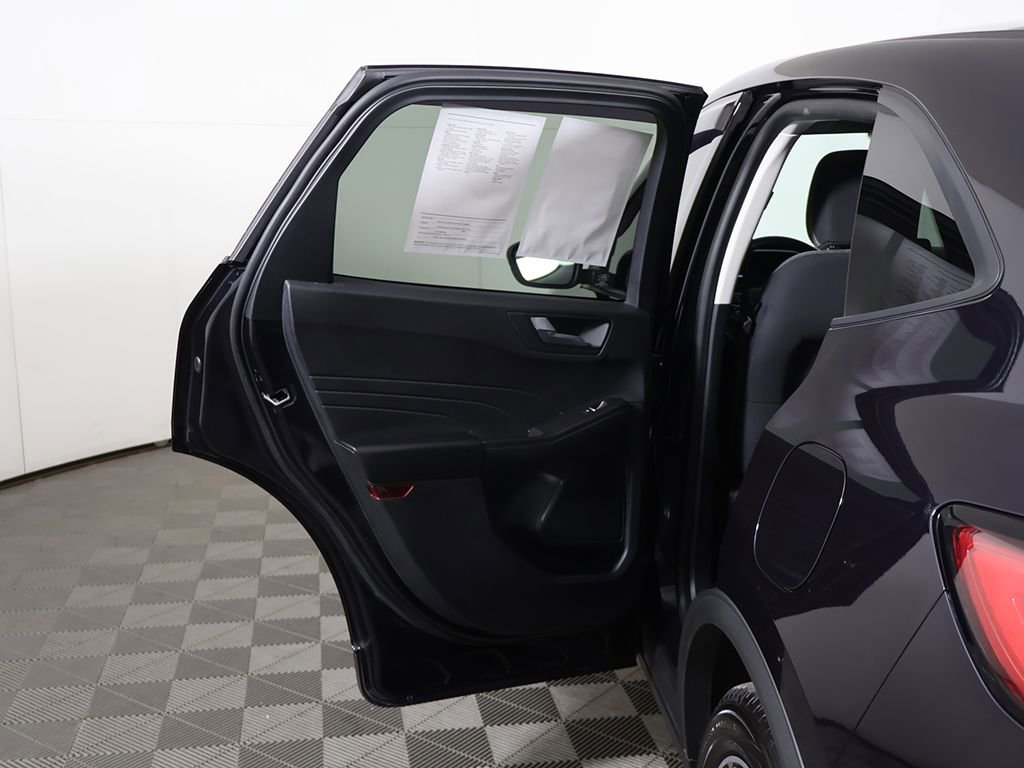 Used 2021 Ford Escape SE w/ SE Sport Appearance Package image 19