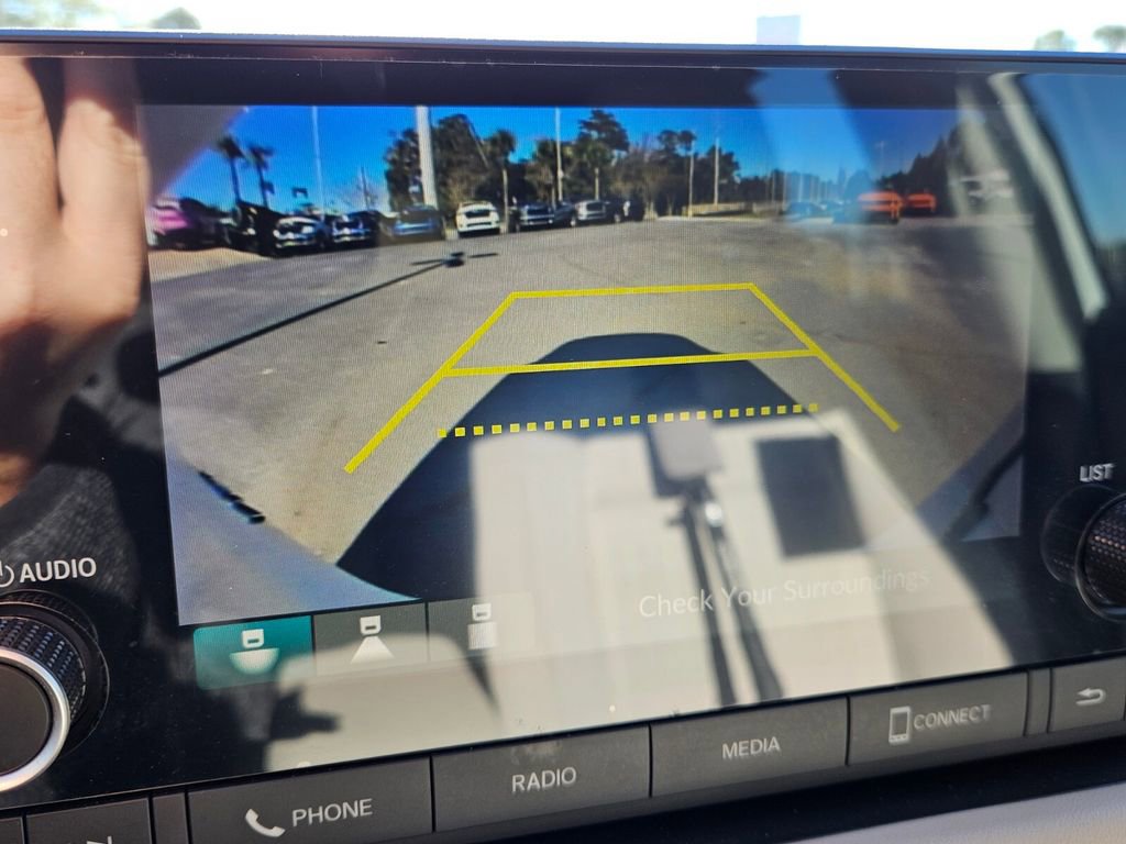 Used 2023 Honda HR-V LX image 18