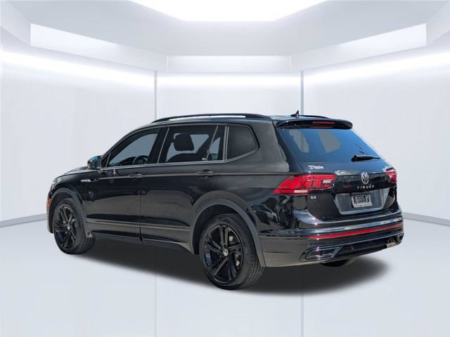 Used 2023 Volkswagen Tiguan SE R-Line FWD image 3