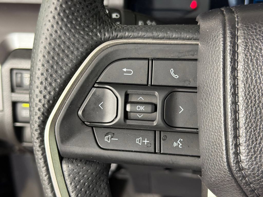 Used 2025 Toyota Tacoma SR5 w/ SR5 Upgrade Package AWD/4WD image 24