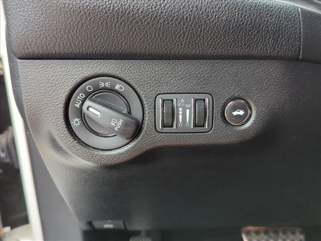 Used 2018 Dodge Challenger SXT Plus image 17