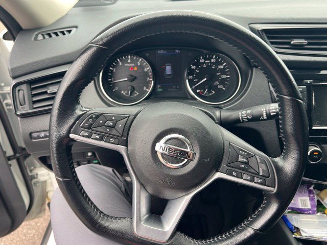 Used 2020 Nissan Rogue S w/ Special Edition Package AWD/4WD image 11
