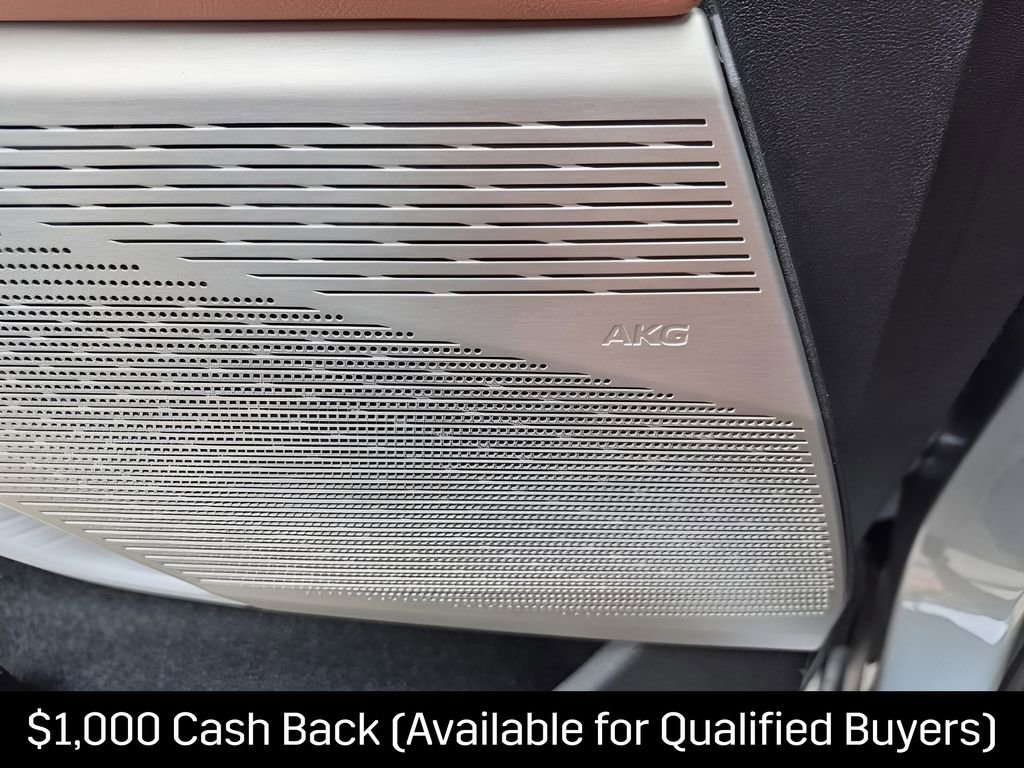 New 2026 Cadillac Optiq Luxury 2 w/ LPO, Floor Liner Package AWD/4WD image 30