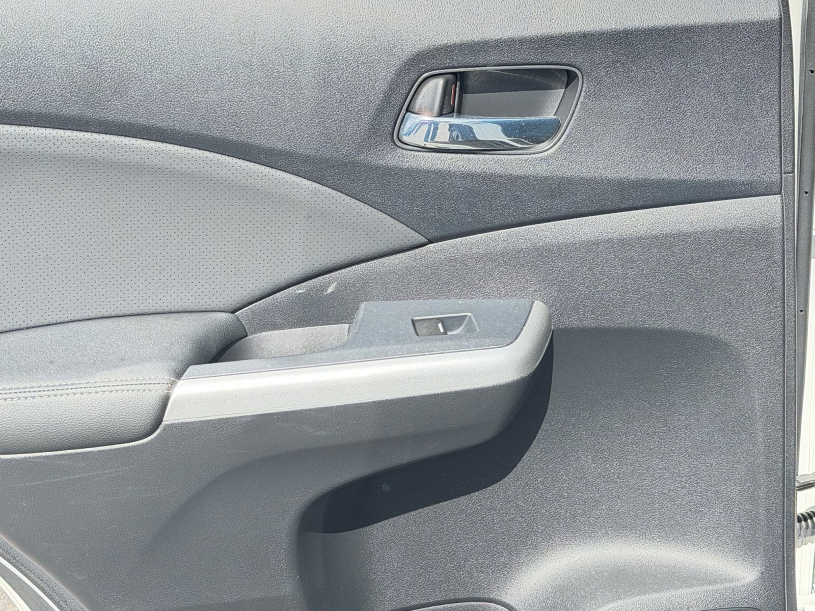 Used 2015 Honda CR-V Touring image 14