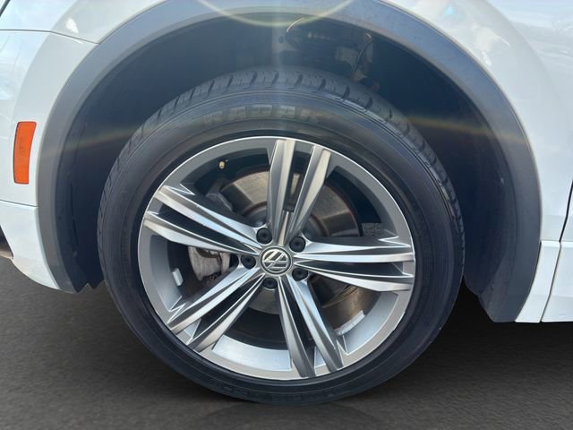 Used 2019 Volkswagen Tiguan SEL R-Line AWD/4WD image 26