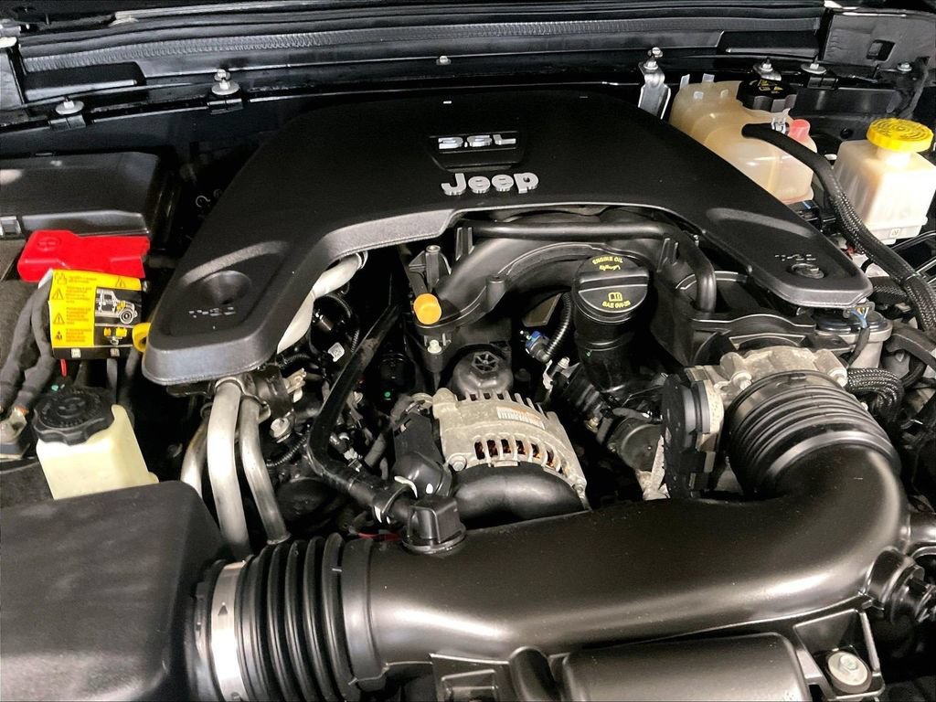 Used 2021 Jeep Gladiator Mojave AWD/4WD image 28