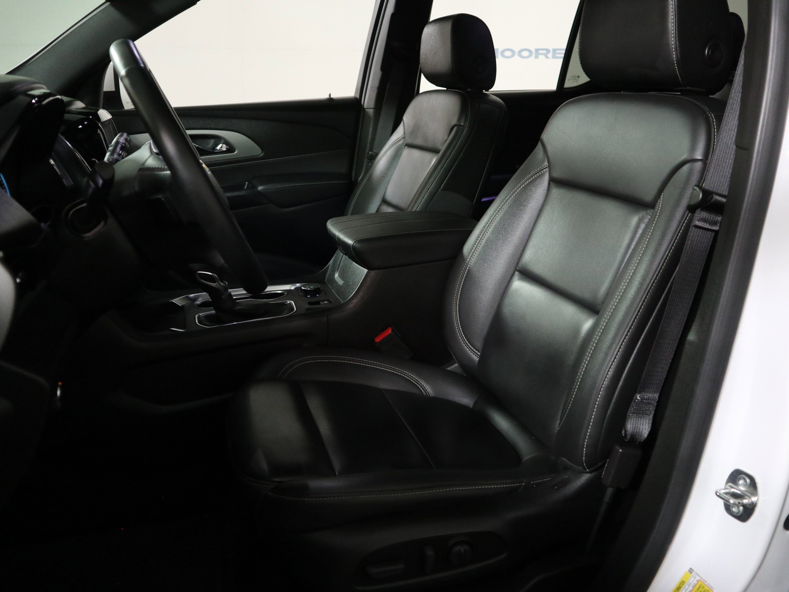 Used 2023 Chevrolet Traverse LT FWD image 23