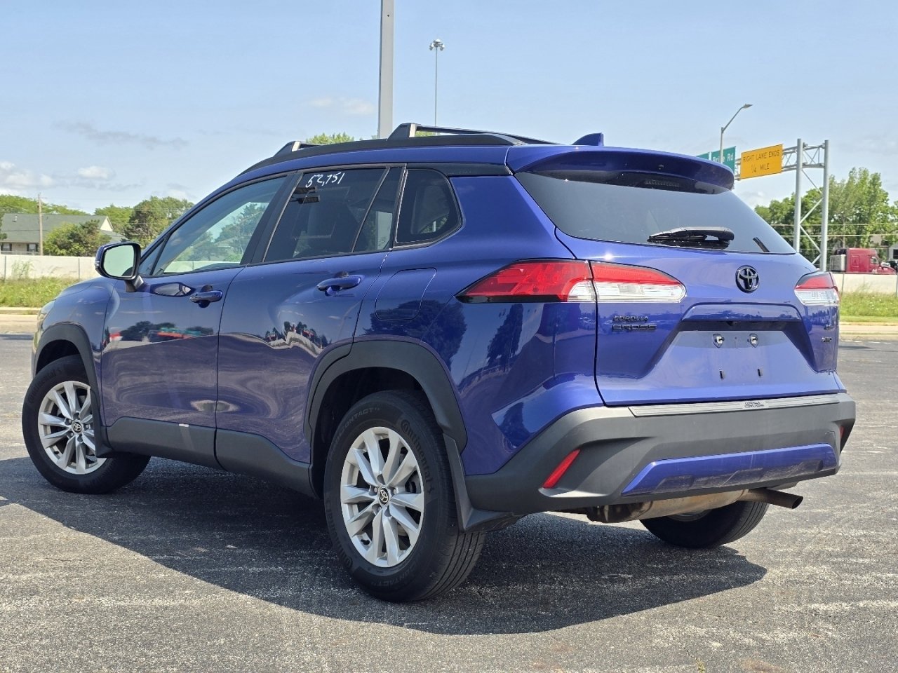 Certified 2022 Toyota Corolla Cross LE AWD/4WD image 12