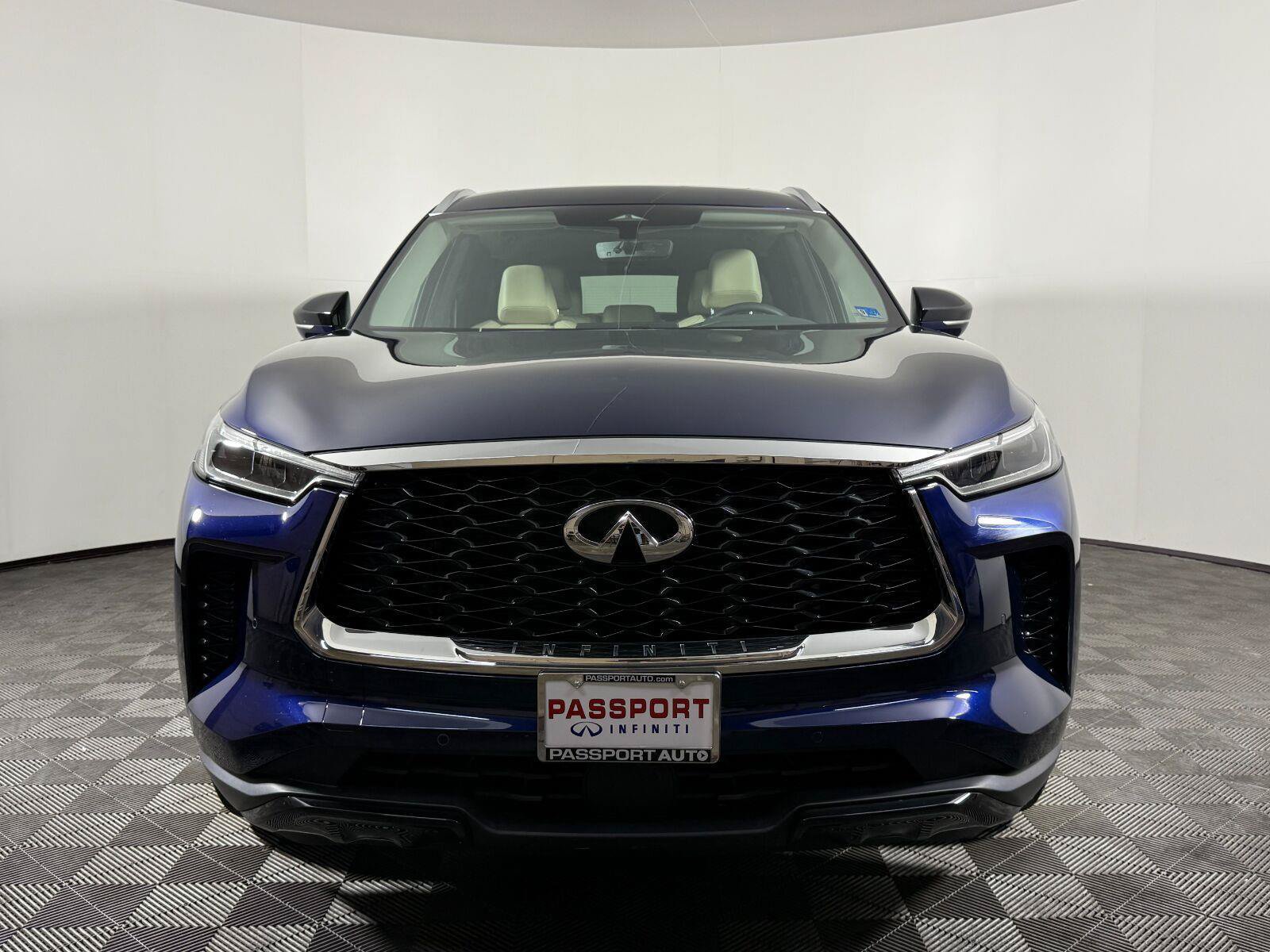 Certified 2023 INFINITI QX60 Luxe w/ Cargo Package AWD/4WD image 2