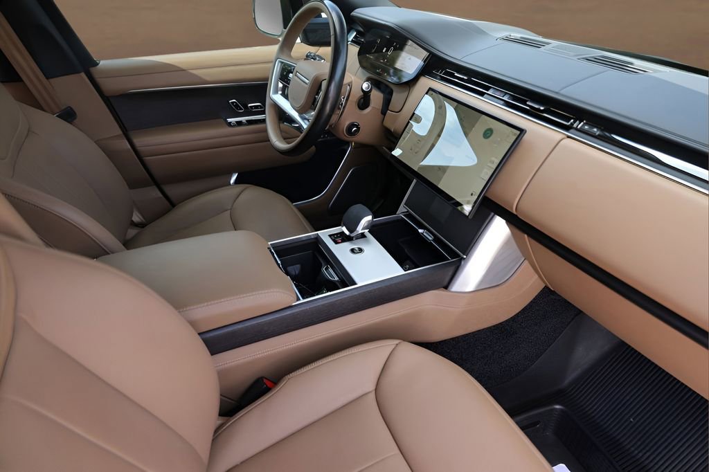 Used 2025 Land Rover Range Rover Autobiography image 28