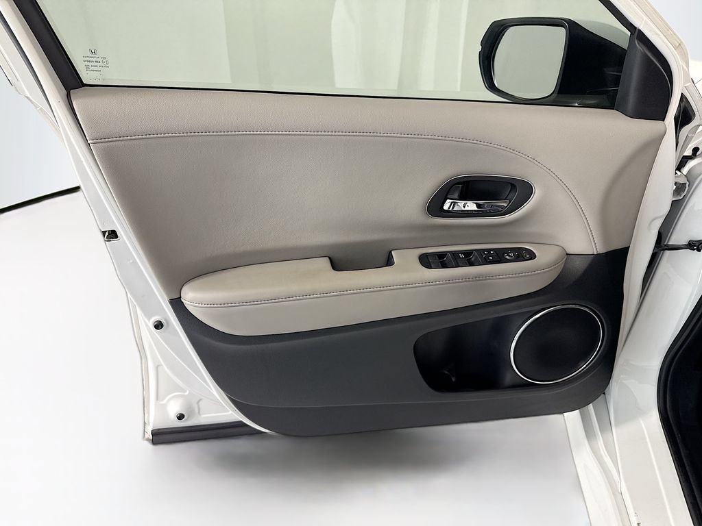 Certified 2019 Honda HR-V Touring image 24