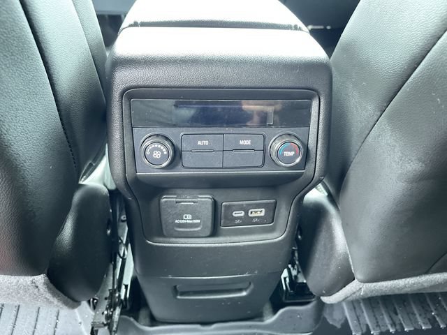 Certified 2023 GMC Acadia SLT FWD image 21