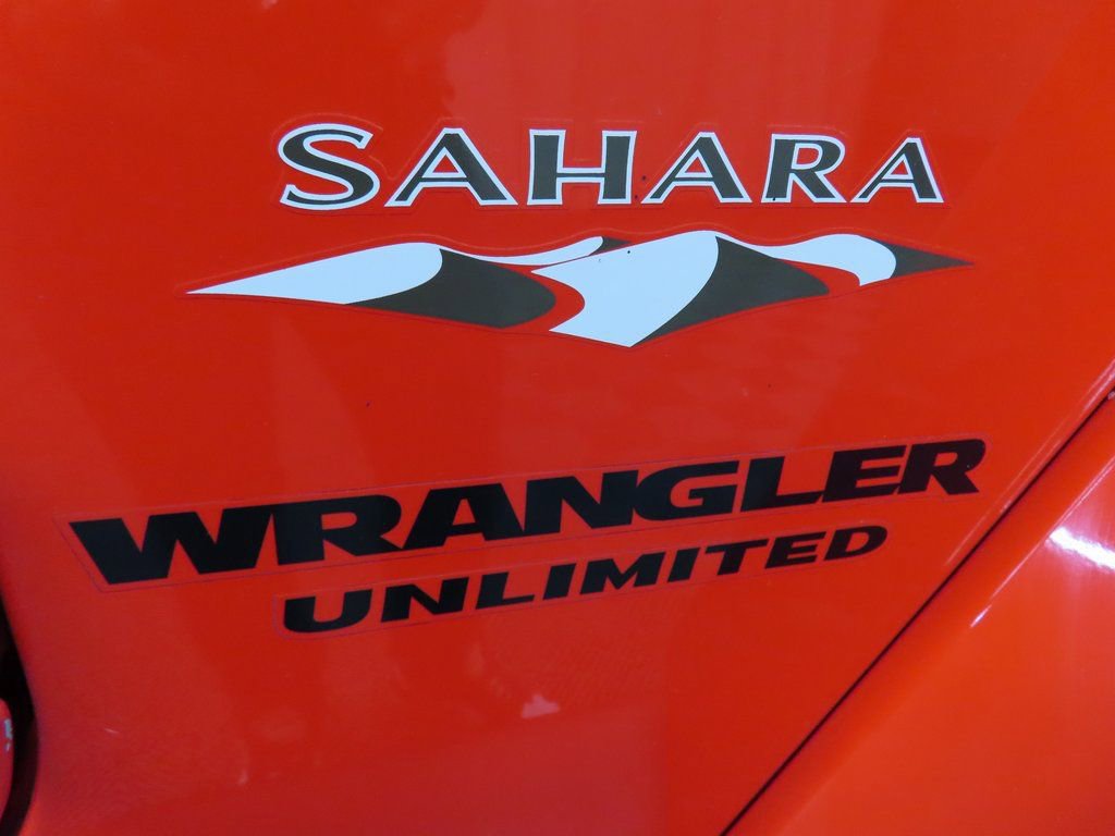 Used 2017 Jeep Wrangler Unlimited Sahara w/ Connectivity Group image 43